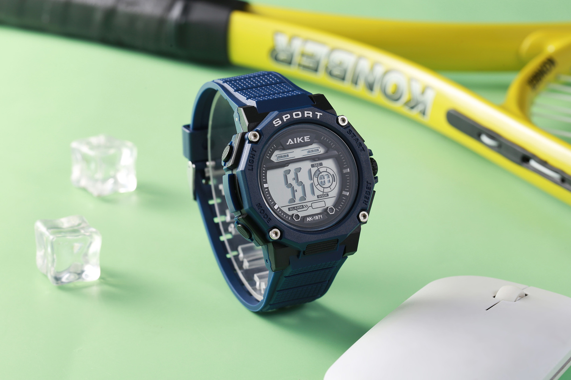 Reloj electrónico de despertador para estudiantes varones nuevo reloj electrónico de deportes impermeable multifuncional para adolescentes de secundaria y secundaria