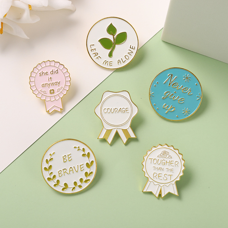 Fashion Letter Alloy Plating Brooches display picture 3