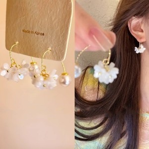 Brincos pendentes com pérolas e flor de osmanthus estilo francês_voghion.com