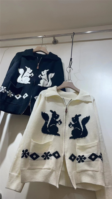 日系松鼠印花软糯拉链翻领针织开衫女秋冬季宽松外穿气质毛衣外套|undefined