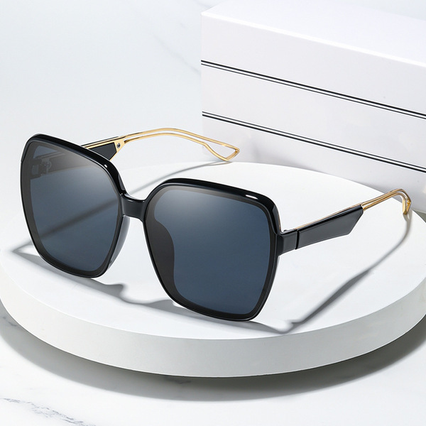 Square glasses solar-powered