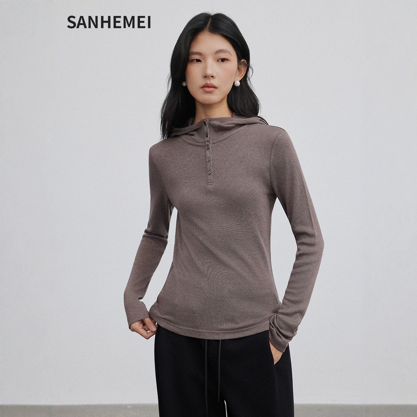 Autumn New Minimalist Wool Hooded Knit Sweater for Women, Korean Style, Minimalist Commuter Long-Sleeve Hoodie, Inner Layer Top