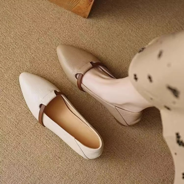 Women's Flats 2026 Spring New Style Comfortable European and American Style Thick Heel Soft Leather Soft Sole Non-Tiring Slip-On Pointed Toe Low Heel Shoes Women's Flats 2026 Spring New Style Comfortable European and American Style Thick Heel Soft Leather Soft Sole Non-Tiring Slip-On Pointed Toe Low Heel Shoes
