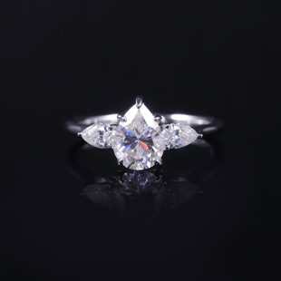 2024 Popular Pear-Shaped 1 Carat Ring Export S925 Sterling Silver Inlaid Moissanite Water Drop Ring Design New Style