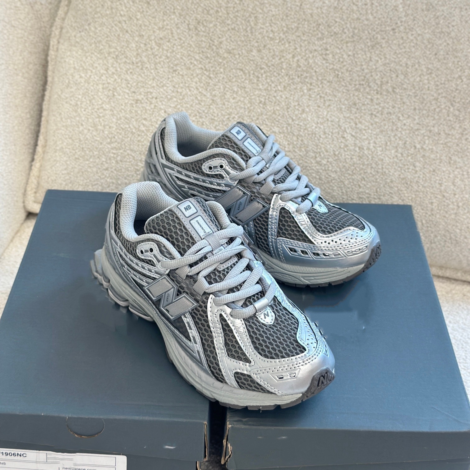 Putian Cross-Border Nb1906 Liquid Silver All Zhixian Same Style Men's and Women's Jogging Sneakers Retro Casual Dad Shoes