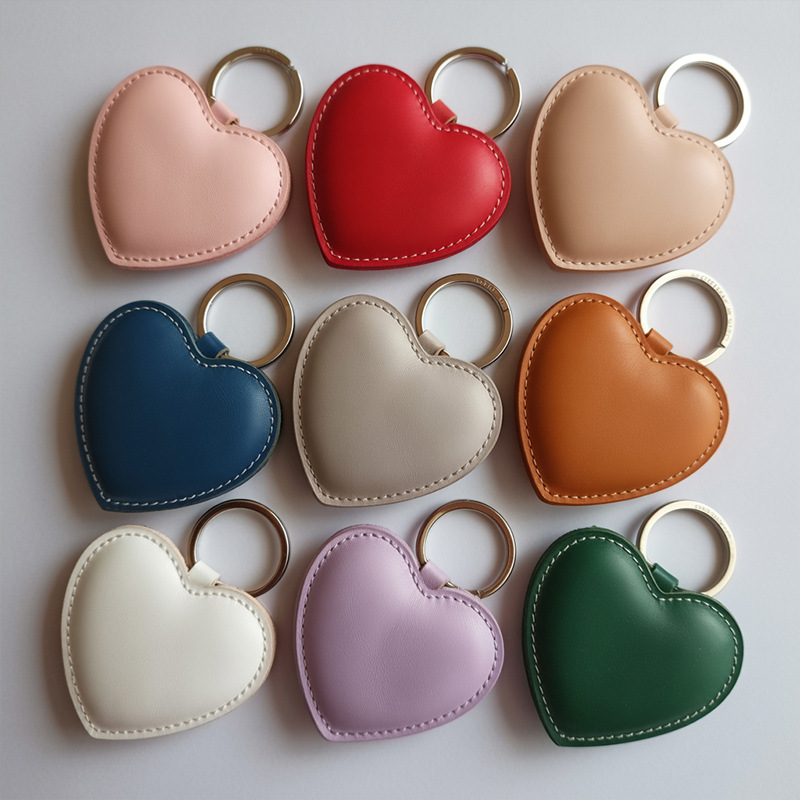 PU皮革钥匙扣充棉小挂件可定logo多色手工汽车挂件可来图定形状