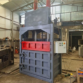 拖拉机;收获机械;畜牧养殖机械