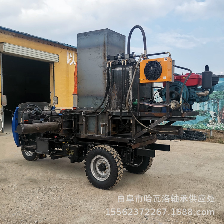 干草秸秆粉碎打包机 三缸稻壳打包套袋机 锯末麦糠打包装袋机