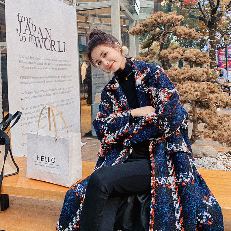 Large Quantity in Stock: Contrasting Color Plaid Elegant Suit Collar Loose Straight Mid-Length Tweed Women's Chanel-Style Coat Large Quantity in Stock: Contrasting Color Plaid Elegant Suit Collar Loose Straight Mid-Length Tweed Women's Chanel-Style Coat