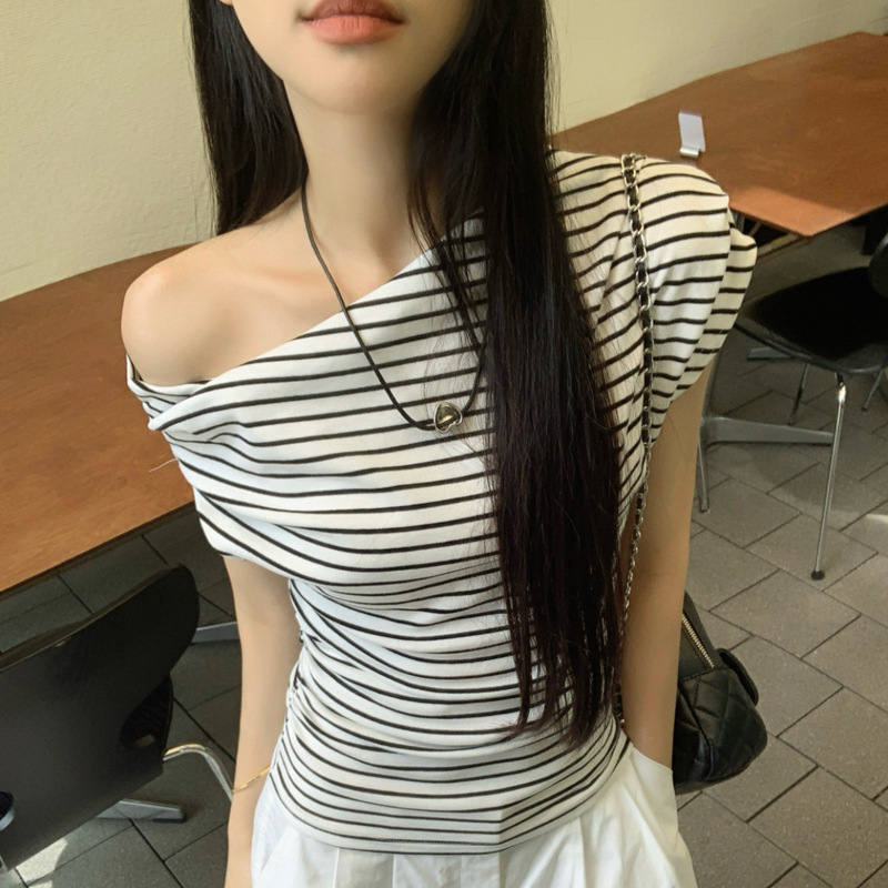 Trendy Women's Striped One-Shoulder Short-Sleeve T-Shirt, 2026 Summer New Style, Slim Fit, Flattering Top