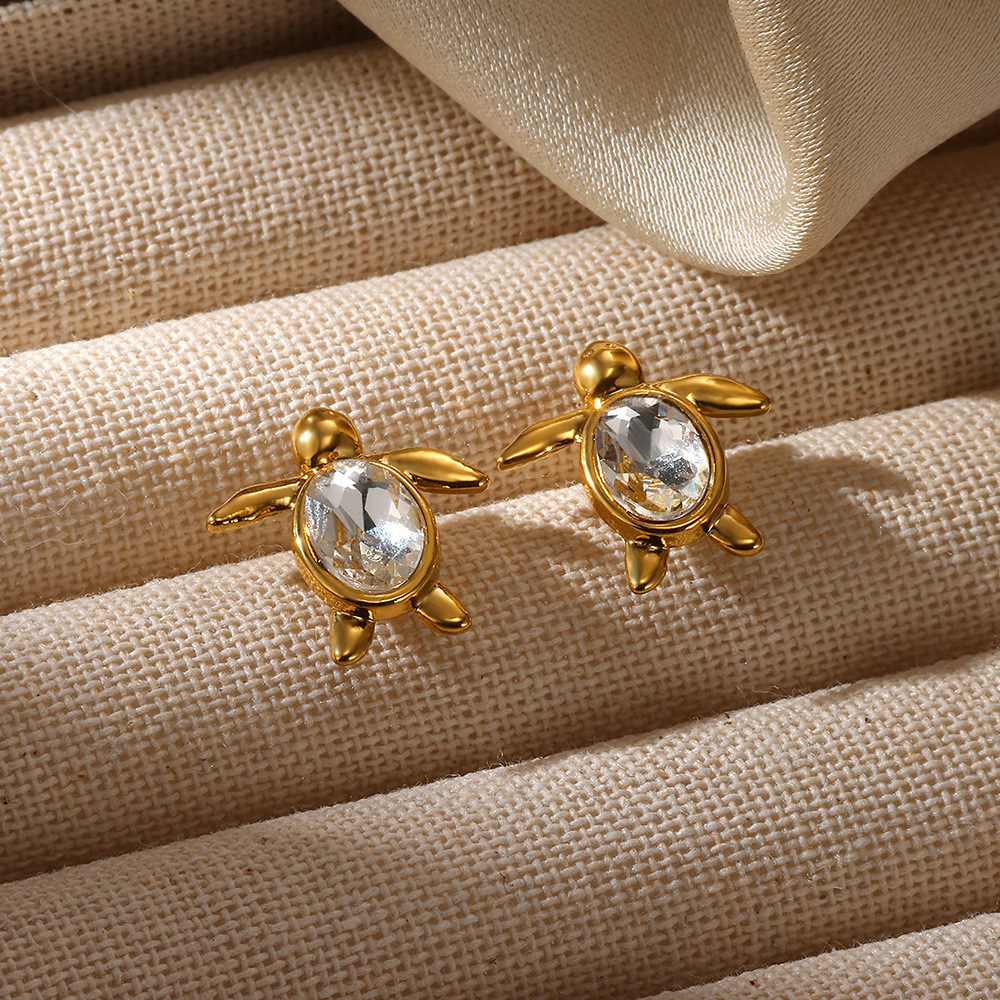 5g Weight 0.03µm-0.05µm Gold Plating Thickness PVD Coated Gold Plating Process 304 Stainless Steel Ear Needle Material 18K Real Gold Plated Plating Material Imitation Pearl, Zircon Inlay Material Ear Studs Classification 1 Piece, 1 Pair Quantity Holiday, Daily, Selfie Occasion 304 Stainless Steel Material Tortoise, Bow Knot Pattern Women's Gender Casual, Elegant, Lady Style Waterproof Non Tarnish, Plating Craft PVD Coated Real Gold Plated Tortoise Bow Knot 304 Stainless Steel Casual Elegant Lady Waterproof Non Tarnish Ear Studs 2