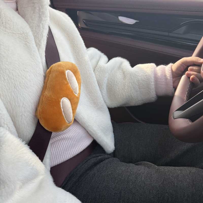 New Plush Croissant-Shaped Car Neck Pillow, Lumbar Support, Cushion, Car Accessories, Shoulder Strap Cover Wholesale