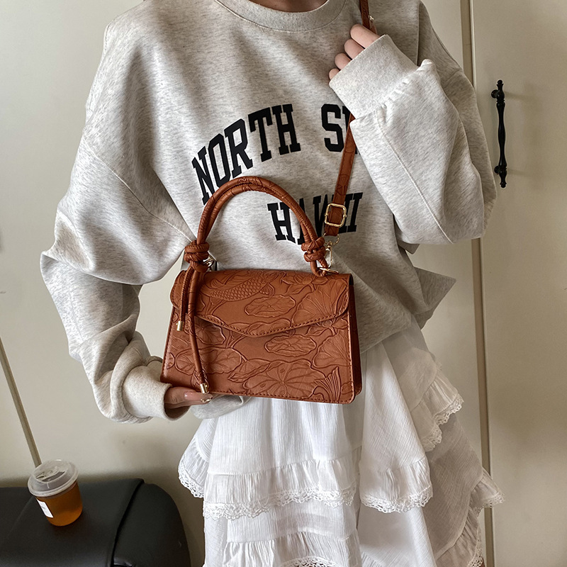 Moda coreana otoño e invierno nuevo bolso de PU casual axila hombro pequeño bolso cuadrado retro europeo y americano bolso portátil de la axila