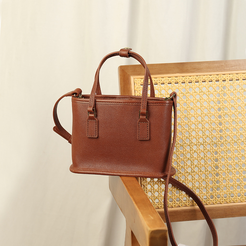 Qadın üçün kiçik dəri çanta - bucket və crossbody modeli