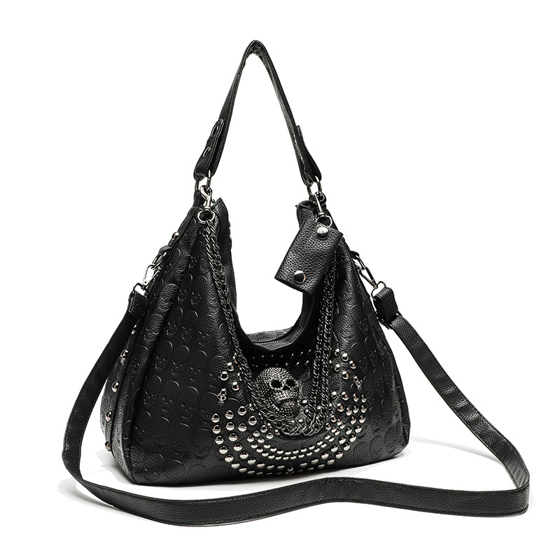 Borsa tote donna punk con borchie e teschio a spalla o tracolla_voghion.com