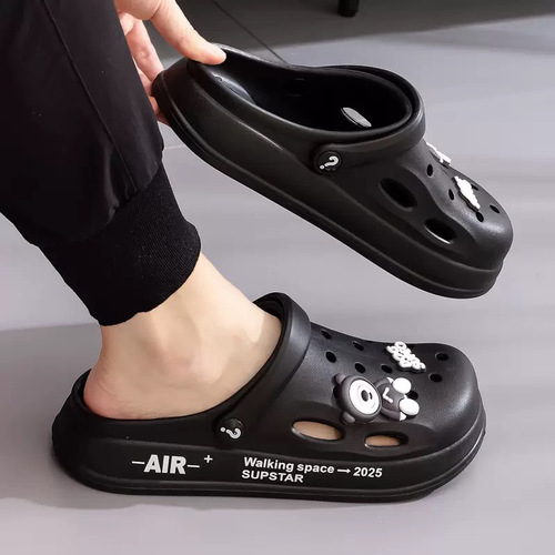 EVA Clog Shoes for Men, 2025 Style: Beach-Ready, Non-Slip, Odor-Resistant, Foot-Massage Feel, Closed-Toe Design—Perfect for Summer Outdoor Wear