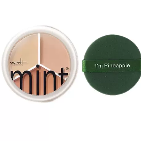 Three-color concealer + pineapple puff