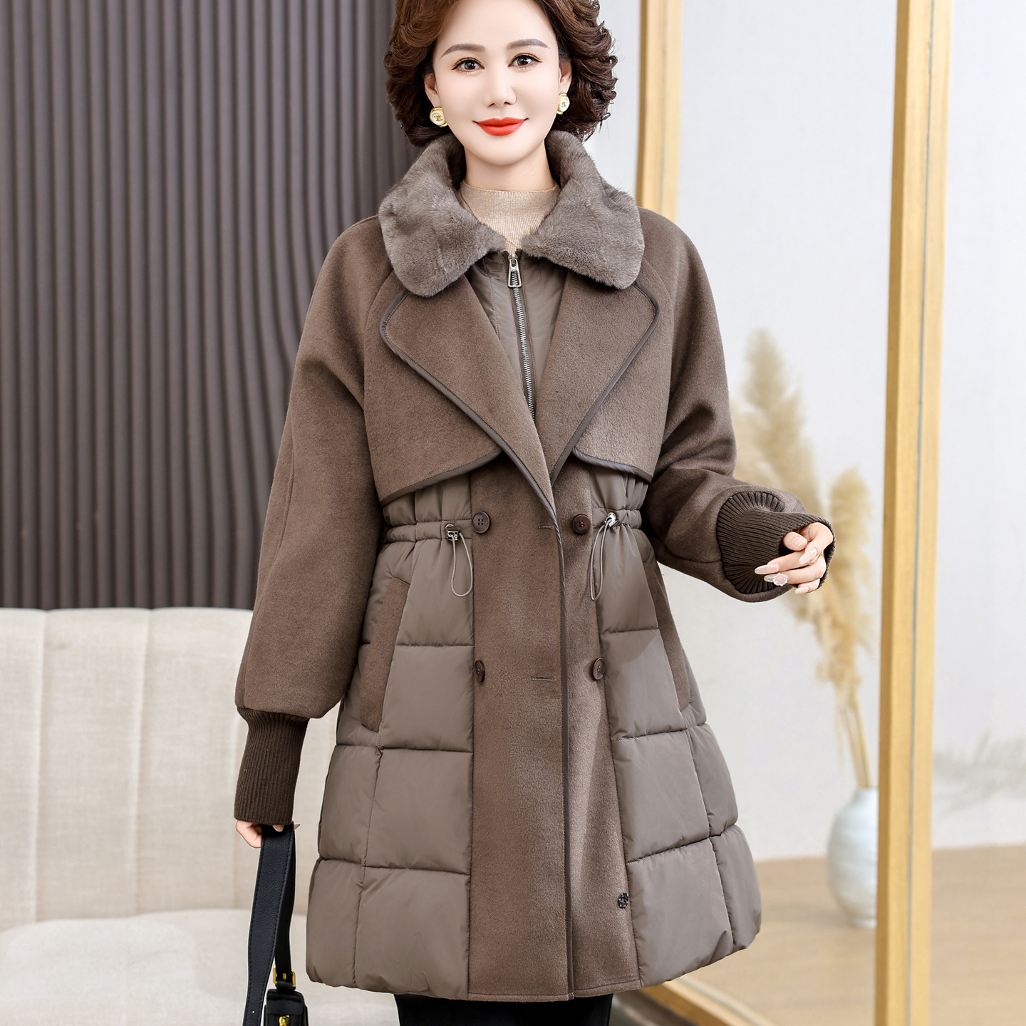 假两件中年妈妈冬装中长款加厚棉服中老年女装毛呢拼接加棉外套潮