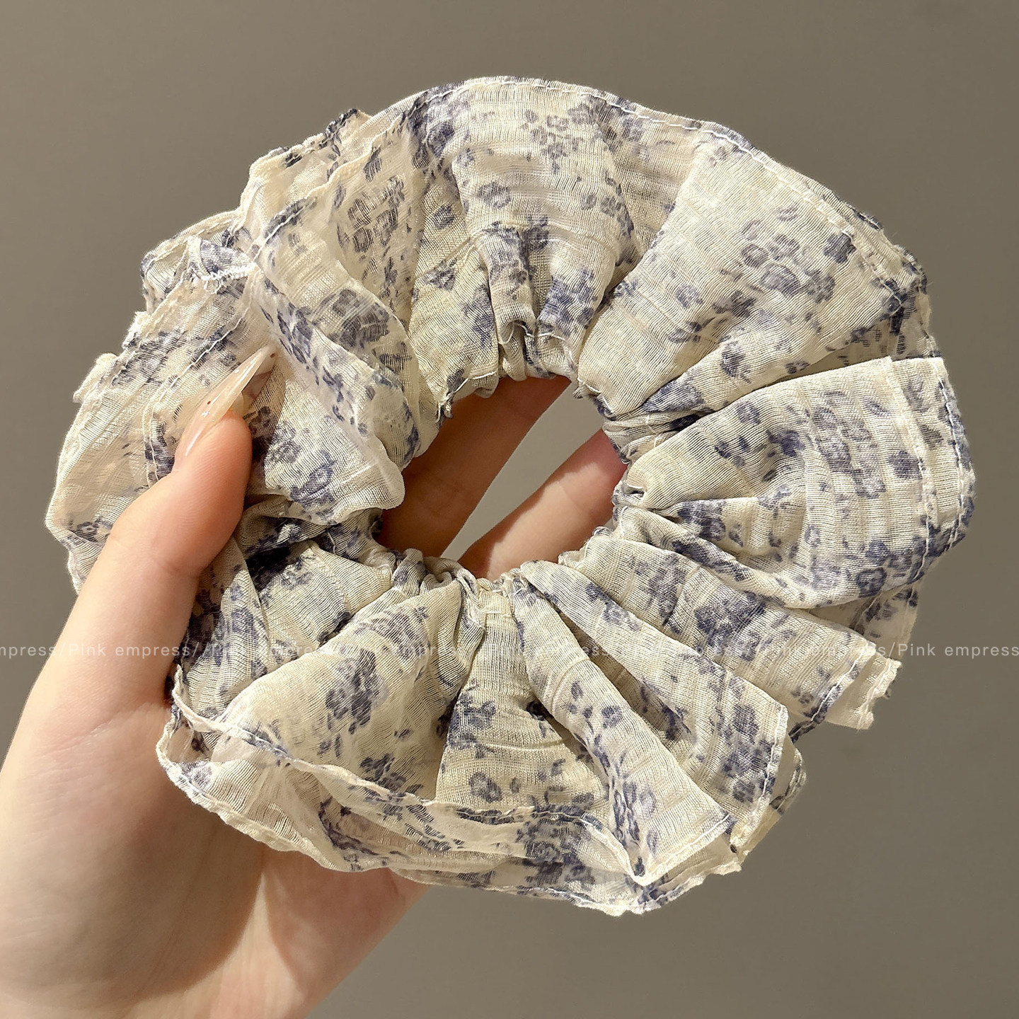 1# oatmeal gray floral fat sausage ring about 14cm