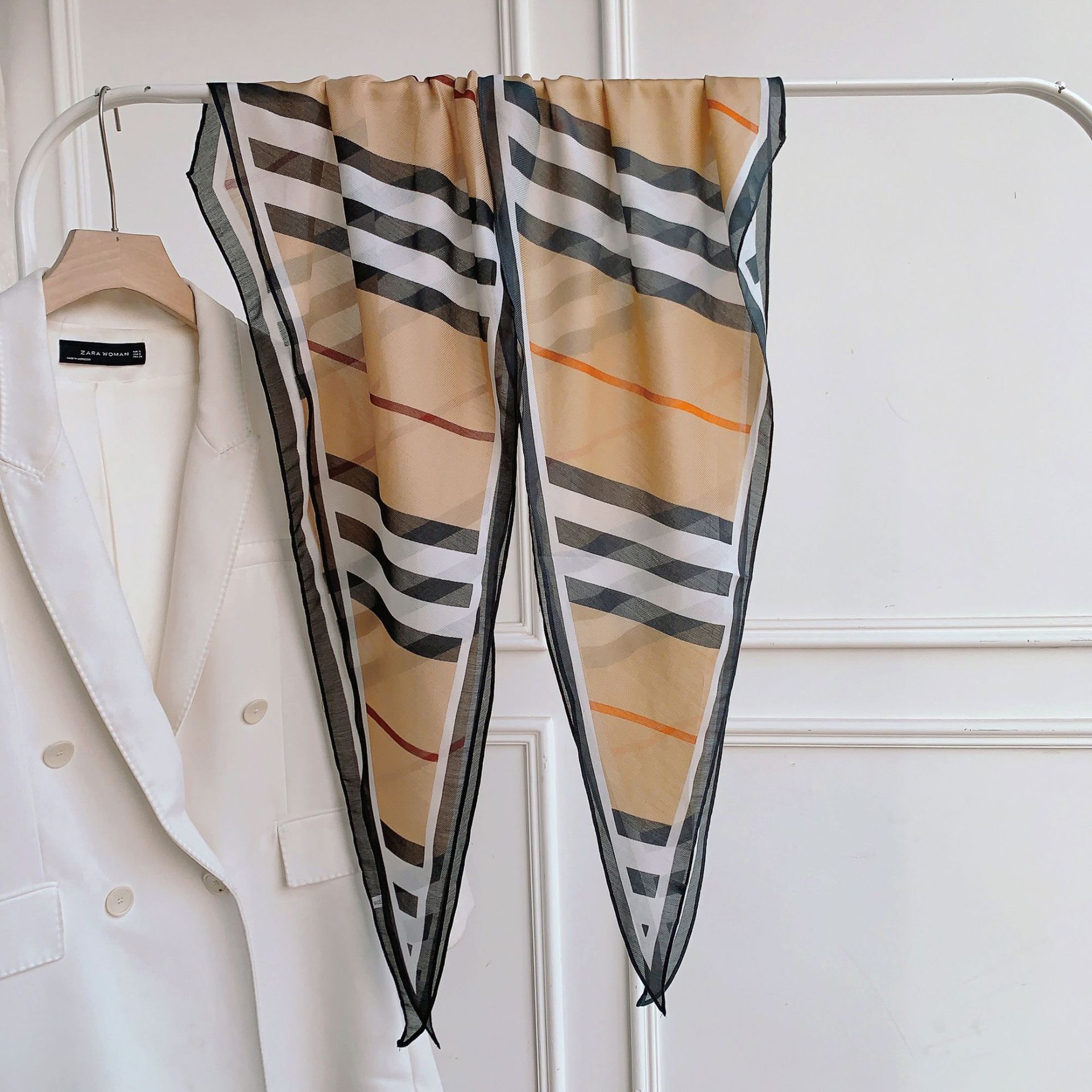 Bufanda larga minimalista de seda para mujer, elegante y versátil, cinta de verano, bufanda pequeña coreana de moda para primavera y verano para decoración del cuello.