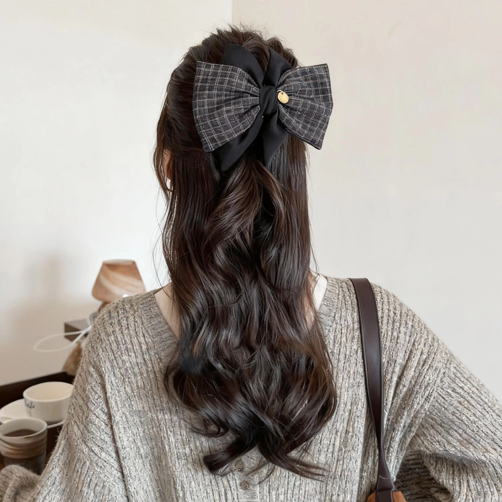 Elegante retrógrado leopardo triángulo clip de agarre mujer 2025 nuevo clip de cabello de cabeza de tiburón clip de cabello adornamiento para el cabello