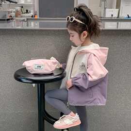 女童春秋装外套2025新款洋气儿童上衣宝宝拼接连帽冲锋衣韩版网红