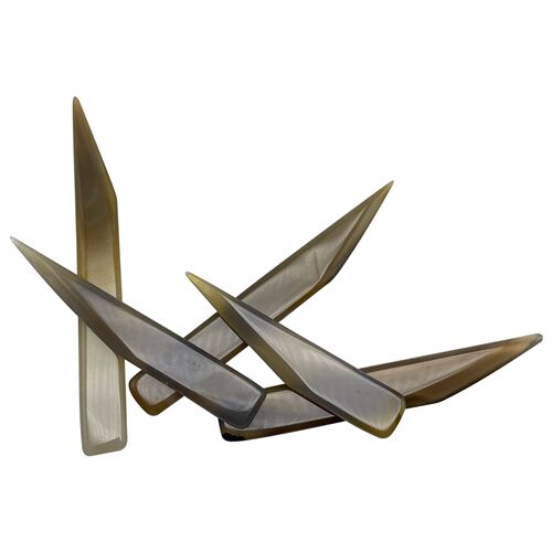 Knife-shaped agate knife gold and silver jewelry ring jewelry gourd play calendered embossed maintenance care grinding and polishing knife