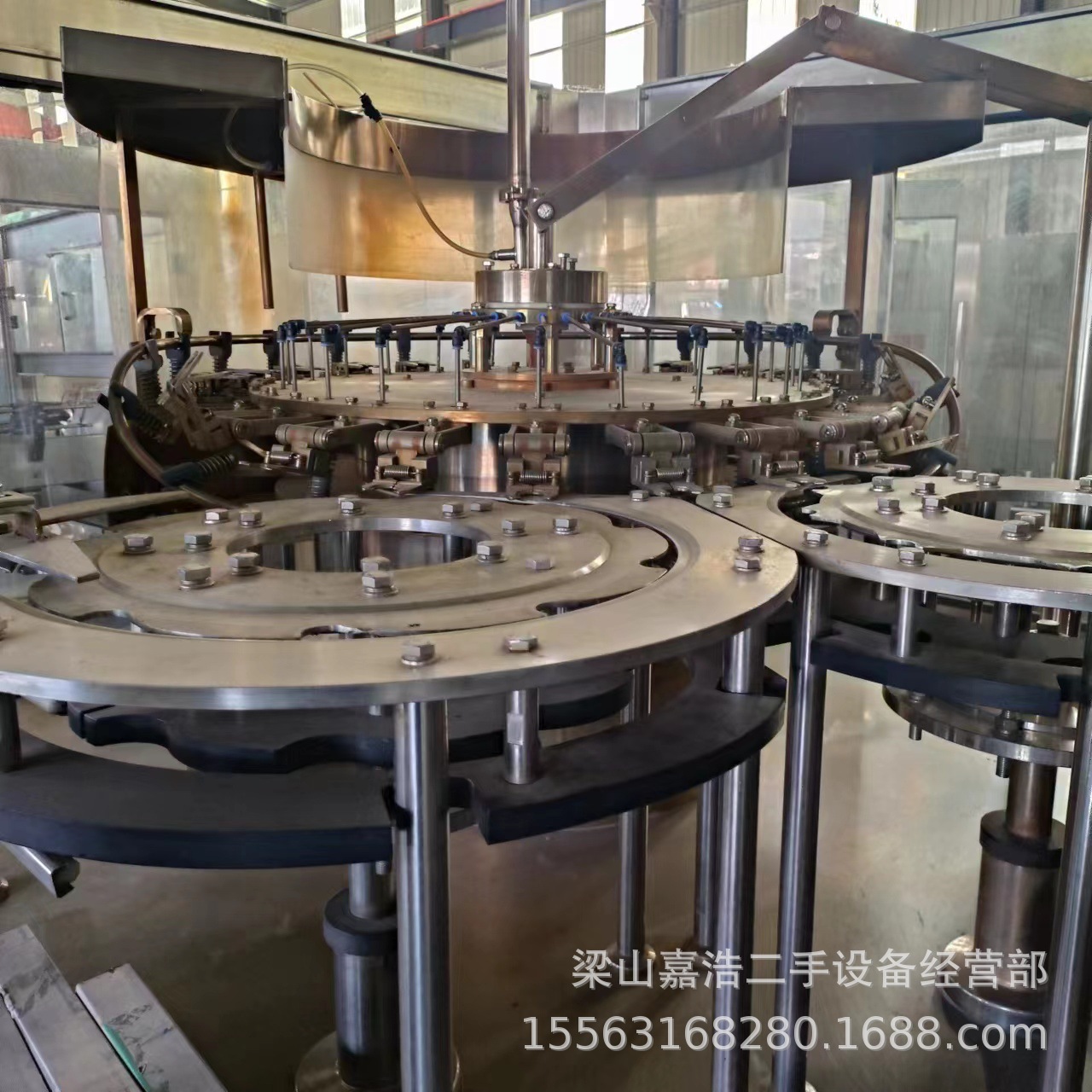 新美星24头矿泉水罐装机