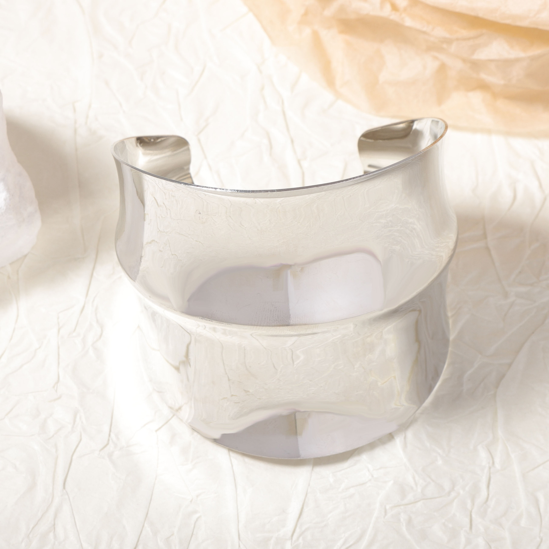 Estilo Vintage Estilo Clásico Irregular Color Sólido Metal Brazaletes Venta Al Por Mayor display picture 5