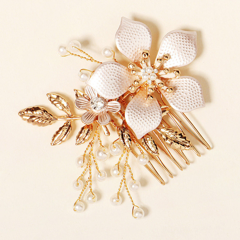 New Wedding Jewelry Fashion Pearl Insert Comb Wedding Dress Accessories Flower Bridal Comb display picture 3