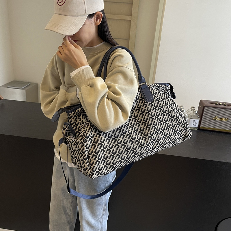 Women's Large Capacity Lightweight Handheld Travel Bag, Portable Short-Trip Luggage, Sport And Gym Bag - Thumbnail 4