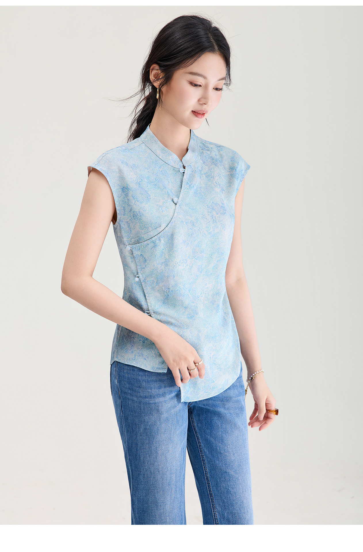 Áo vest không tay nữ kiểu Trung Quốc mới, chất lụa Jacquard nhuộm chìm, tà áo chéo, mặc mùa hè — màu xanh nhạt chi tiết 17