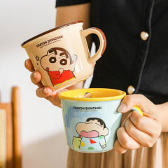 クレヨンしんちゃん共同ブランドマグスケール付き子供用家庭用セラミックウォーターカップかわいいカップル朝食コーヒーカップ