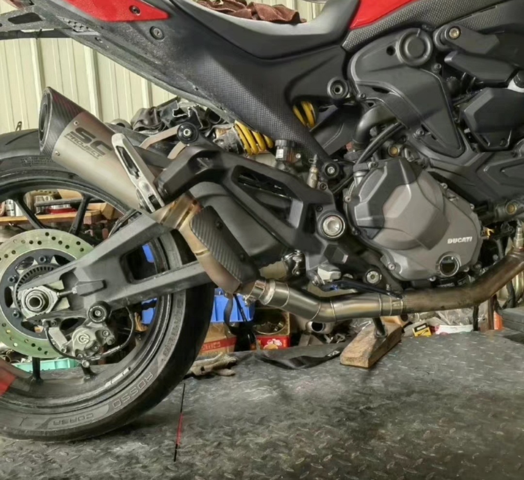 Suitable for Ducati Desert X/Monster937/Monster 950 Motorcycle Modified Titanium Alloy Exhaust Pipe Middle Section