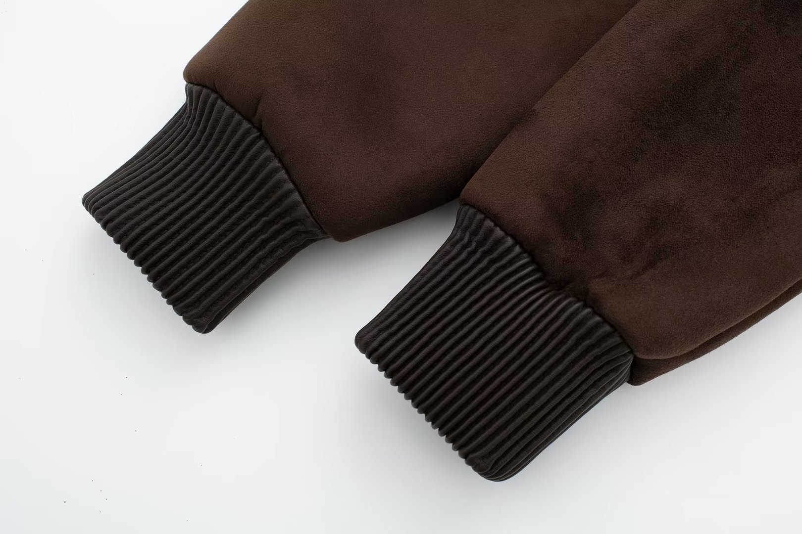 Vêtements pour femmes veste chaude en fourrure marron une pièce pour femmes 2023 automne et hiver fille chaude style moto veste à revers haut_voghion.com