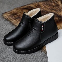 厚い保温の中で高齢者の綿の靴の女性の冬のお母さんの靴とベルベットの滑り止めの平底の柔らかい底の快適なおばあさんの靴