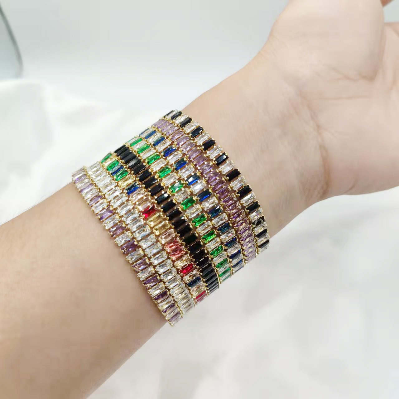 8g Weight Zircon Inlay Material Glam Geometric Alloy Plating Zircon Women's Bracelets