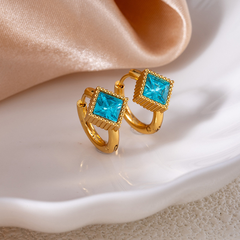 Blue earrings with zircon