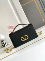 Brand New 2025 Summer Factory Direct V-Cut Small Square Bag Crossbody Handbag Shoulder Bag Envelope Leather Bag