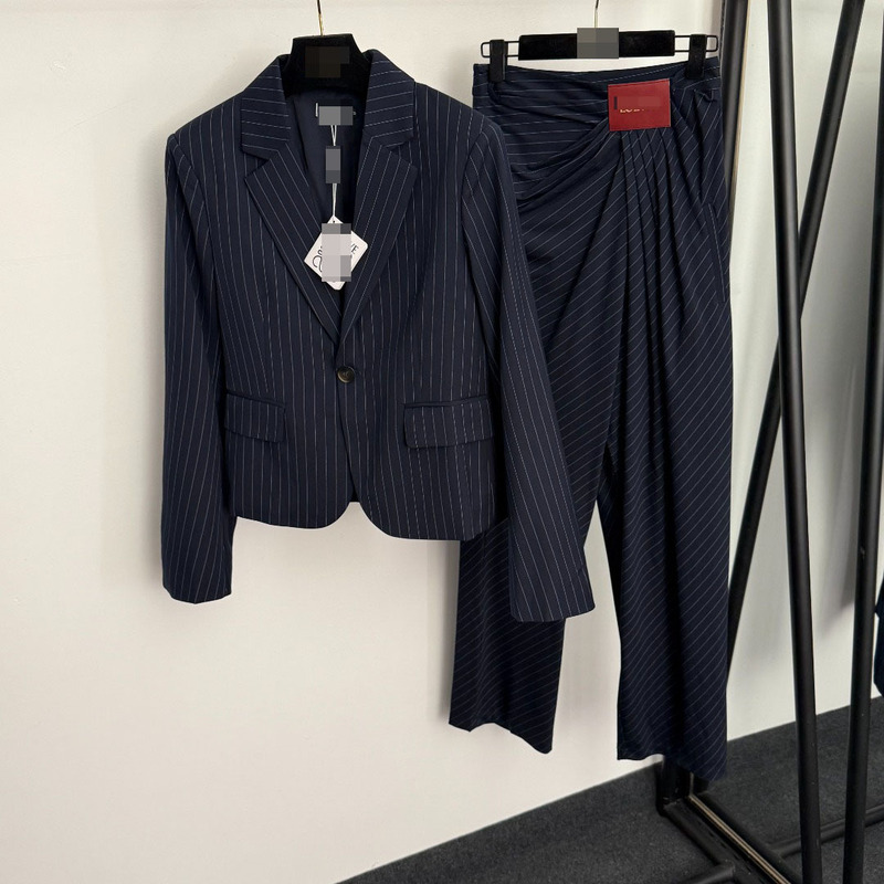 New Striped Suit with One-Button Slim-Fit Long-Sleeve Blazer, Leather Logo, Pleated Design, Waist-Cinching Trousers for Women