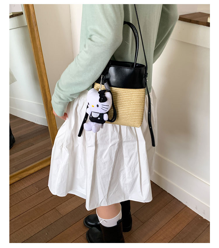Korean style simple and fashionable woven mobile phone bag for women 2025 summer new seaside vacation crossbody straw woven bucket bag undefined