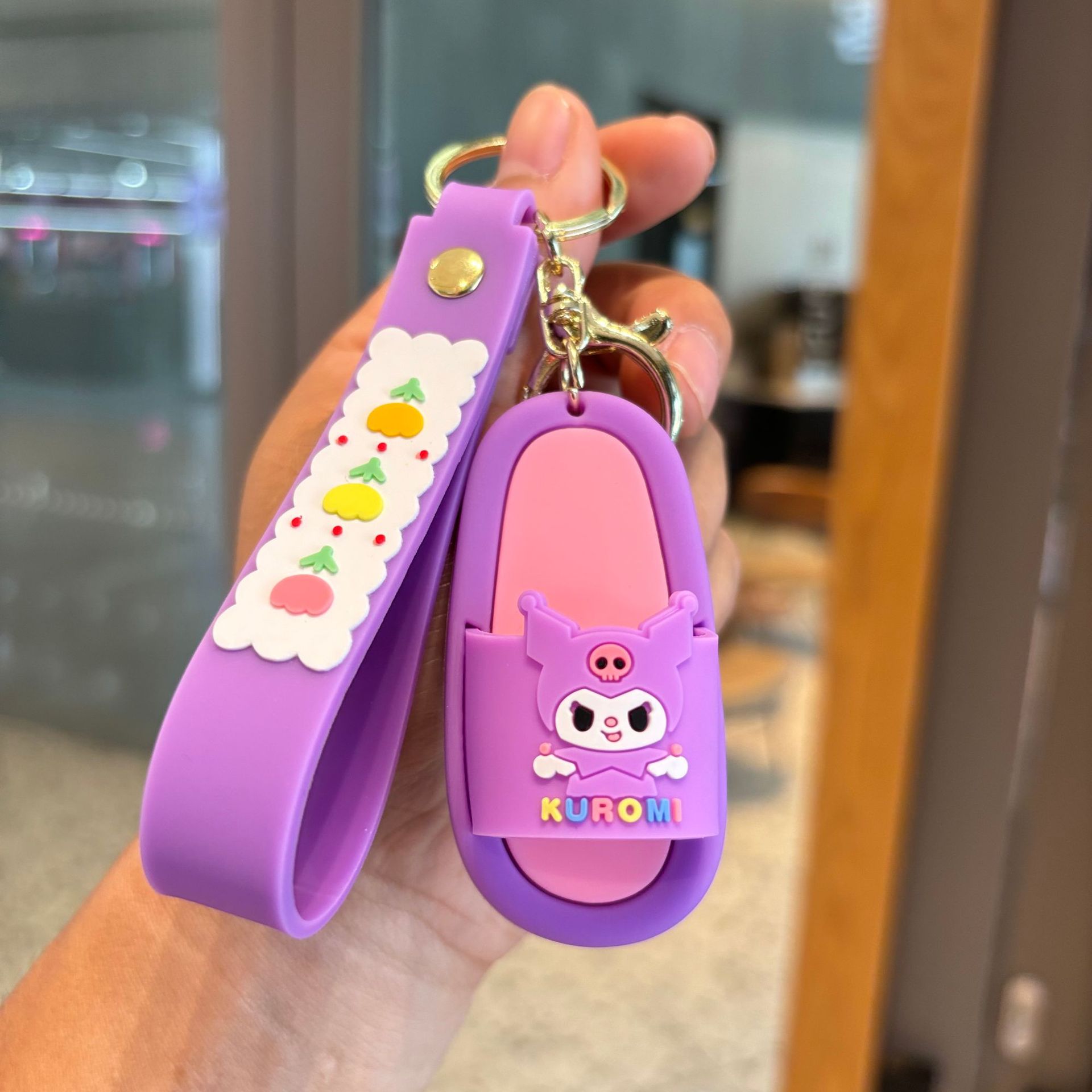 Caricatura de dibujos animados Kullomi zapatillas llavero colgante pareja lindo llavero pequeño regalo bolso bolso bolso llavero