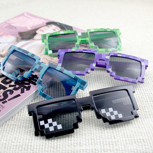 Square mosaic pattern sunglasses, anime cool-style glasses, censored rectangular pixel sunglasses