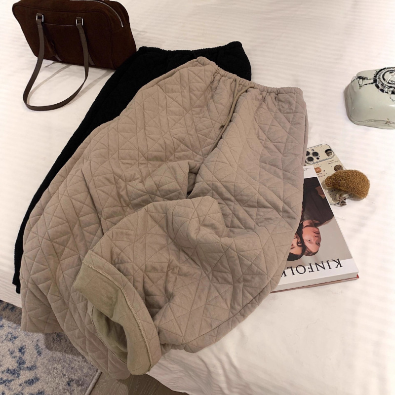 Extra Large Size 120kg Early Autumn Quilted Cotton Wide-Leg Pants for Women, Wind-Resistant, Slimming, Cuffed, Warm Pants