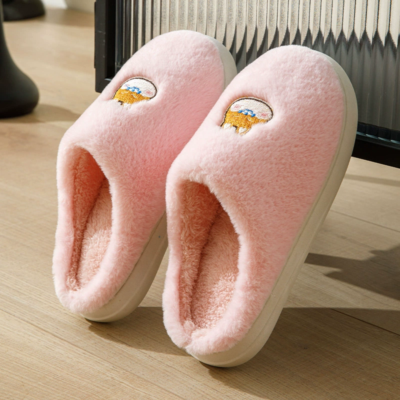 Новые модные теплые плюшевые тапочки Баотоу для дома и дома, женские зимние персонализированные Нескользящие хлопковые тапочки с героями мультфильмов