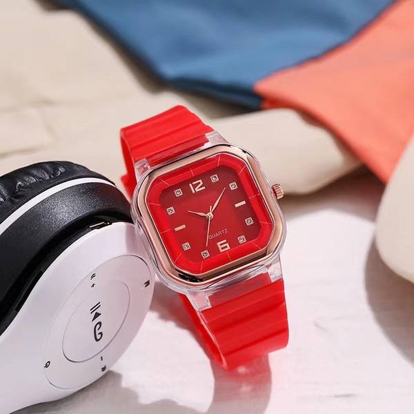 fashionable silicone women's watch