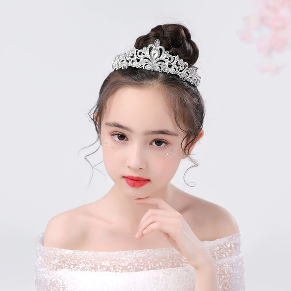 Silver three-dimensional crown 2