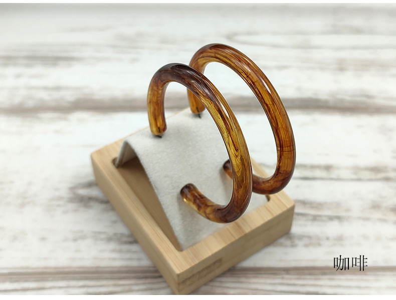 Housewarming, Anniversary, Travel Occasion Arylic Material Simple C-shaped Big Ear Hoop Temperament Multicolor Hoop Earring