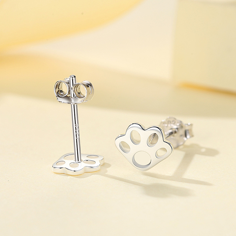 S925 plata esterlina gato garra pendientes japonés y coreano joyería transfronteriza nuevos accesorios personalizados ins simple pequeña joyería al por mayor