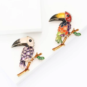 New Cartoon Creative Alloy Enamel Parrot Brooch Exquisite All-match Men's and Women's Suit Coat Corsage Jewelry Pin